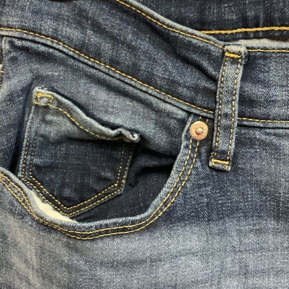 Levi’s Classic Straight Blue Mid-Rise Faded Straight Leg Jeans Size 28 - Picture 6 of 12